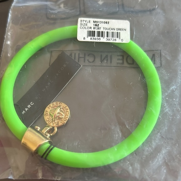 MARC BY MARC JACOBS Silicone Stretch Bracelet GREEN / BRAND NEW WITH TA… - Picture 3 of 5